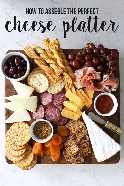 Fingerfood Party, Decorações Com Comidas, Charcuterie Inspiration, Cheese Party, Charcuterie Platter, Charcuterie Cheese, Party Food Platters, Charcuterie And Cheese Board, Cheese Platter