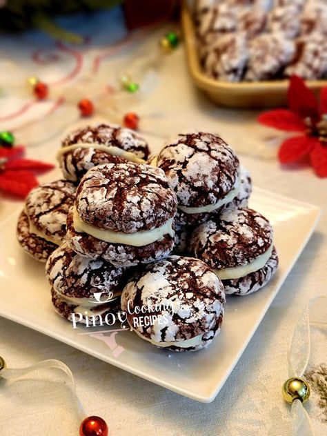 Red Velvet Crinkle Cookies Red Velvet Crinkles With Cream Cheese, Moist Cookies, 3 Ingredient Cheesecake, Chocolate Crinkles Recipe, Red Velvet Crinkles, Red Velvet Crinkle Cookies, Magic Custard Cake, Red Velvet Cookies, Chocolate Crinkles