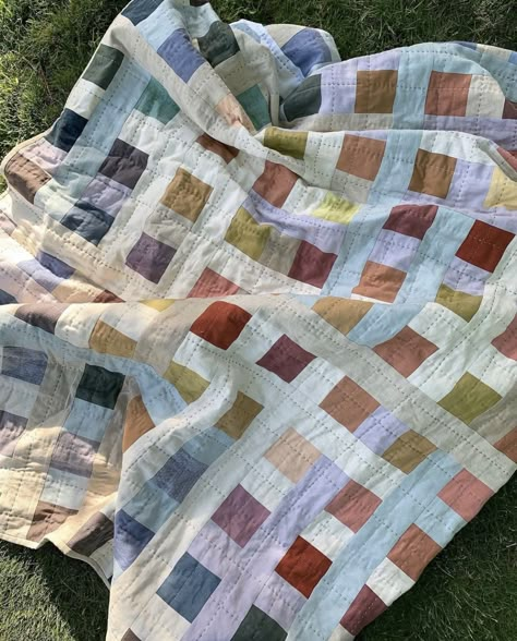 Quilt Meaning, Patchwork Star, Linen Patchwork, Neutral Quilt, Quilted Shirt, Improv Quilting, Madder Root, Hand Stitches, Solid Quilt