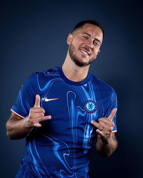 Chelsea Kit, Hazard Chelsea, Eden Hazard, Chelsea Football Club, Chelsea Football, No Facebook, Football Club, Eden, Chelsea