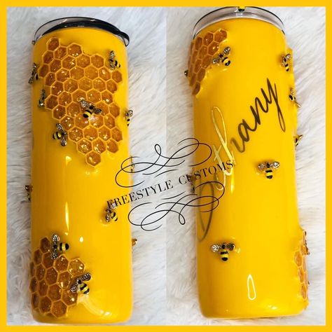 Ladybug Tumbler Ideas, Bee Tumbler Ideas, Thermos Ideas, 3d Tumblers, Bumble Bee Nails, Resin Cups, Tumblers Ideas, Bee Cup, Resin Pouring