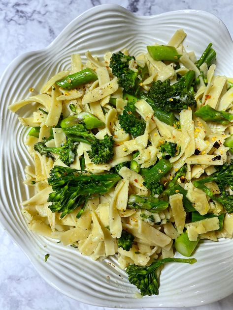 Broccolini And Asparagus Recipe, Fettuccine With Broccoli, Asparagus And Broccolini Recipes, Brocollini Pasta, How To Cook Broccolini Easy Recipes, Best Way To Cook Broccolini, Nutrition Consultant, Healthy Veggies, Dinner Entrees