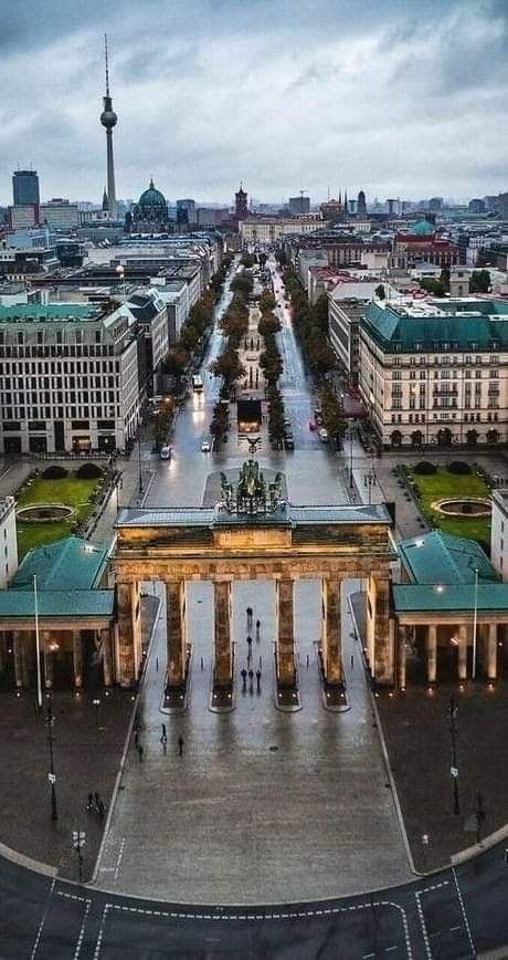 Berlin Architecture, Berlin Photography, Hd Pic, Germany Photography, Brandenburg Gate, Berlin City, Berlin Wall, Munich Germany, Famous Places