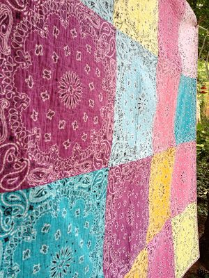 Bandanna Quilt, Bandana Quilts, Bandana Ideas, Bandana Quilt, Bandana Crafts, Bandana Blanket, Patchwork Inspiration, Sewing Things, General Crafts