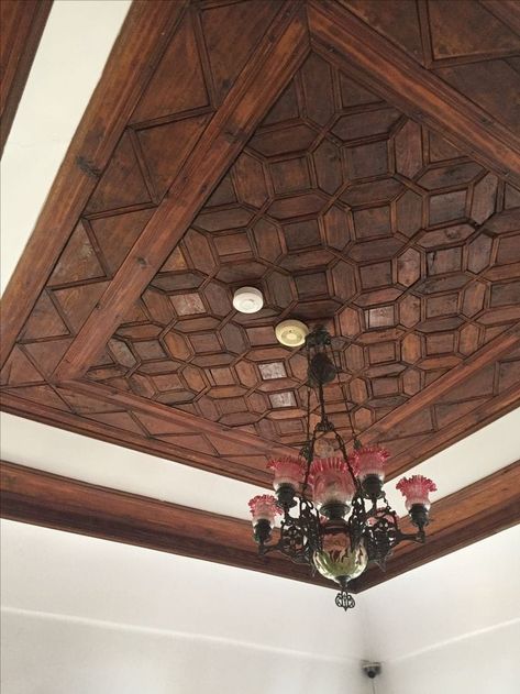 Wood Paneling On Ceiling, Wooden False Ceiling Design, Ballroom Ceiling, Wooden False Ceiling, Vaulted Ceiling Ideas, Bedroom False Ceiling, Wooden Ceiling Design, Design Marocain, Plank Ceiling