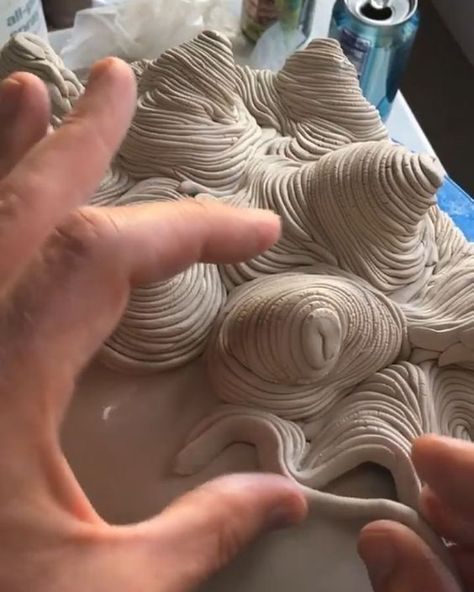 Ceramic Video on Instagram: “@ceramicvideo @erik_h_gellert . . . #artist #ceramic #art” Coil Pottery, Making Clay, Homemade Alfredo, Organic Ceramics, Makeover Bedroom, Sculpture Art Clay, Ceramic Texture, Clay Sculptures, Sculptures Céramiques