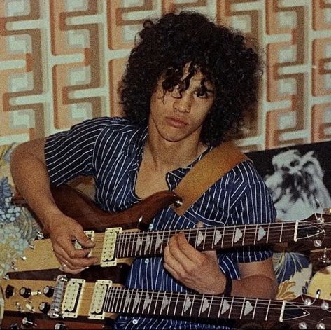 Saul Hudson 80s, Slash Icons, Slash Young 80s, Slash 80s, Slash Guitar Wallpaper, Slash Now, Slash Smiling, Slash Rare Pics, Saul Hudson