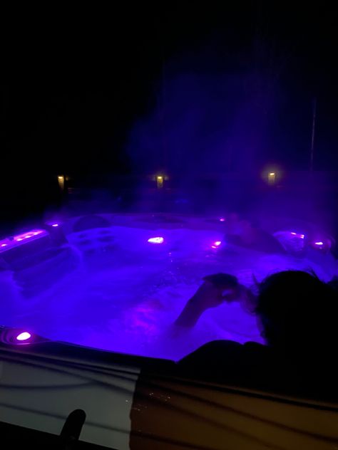 Hot Tub Background, Pool Snapchat Story Night, Jacuzzi Night Snapchat, Hot Tub Snapchat, Hot Tub Snaps, City Life Aesthetic, Night Swim, Beach Instagram Pictures, Alcohol Party