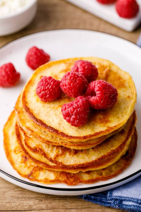 Keto Cottage Cheese Pancakes, Cottage Cheese Pancakes Low Carb, Recipe Cottage Cheese, Recipe With Cottage Cheese, Keto Cottage Cheese, Cottage Cheese Protein Pancakes, Protein Pancakes Low Carb, Cottage Cheese Pancakes Recipe, Keto Cream Cheese Pancakes