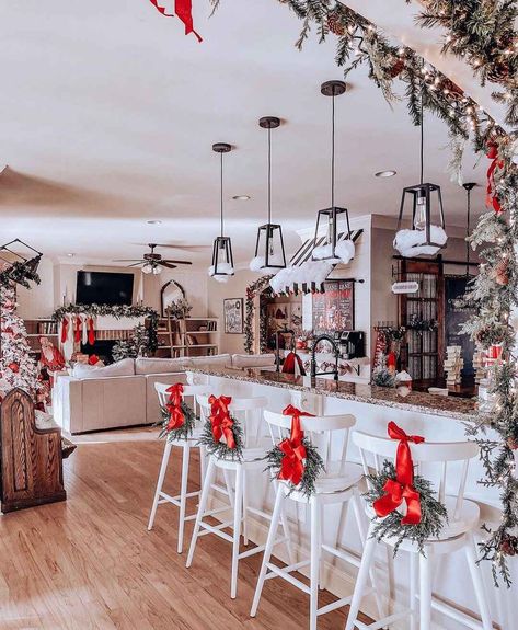 45 Farmhouse Christmas Kitchen Decor Ideas - Home Soils Farmhouse Christmas Kitchen Decor, Christmas Kitchens, Christmas Kitchen Decor Ideas, Farmhouse Christmas Kitchen, Rustic Wreaths, A Country Christmas, Farmhouse Christmas Decor Ideas, Charming Farmhouse, Holiday Decor Ideas