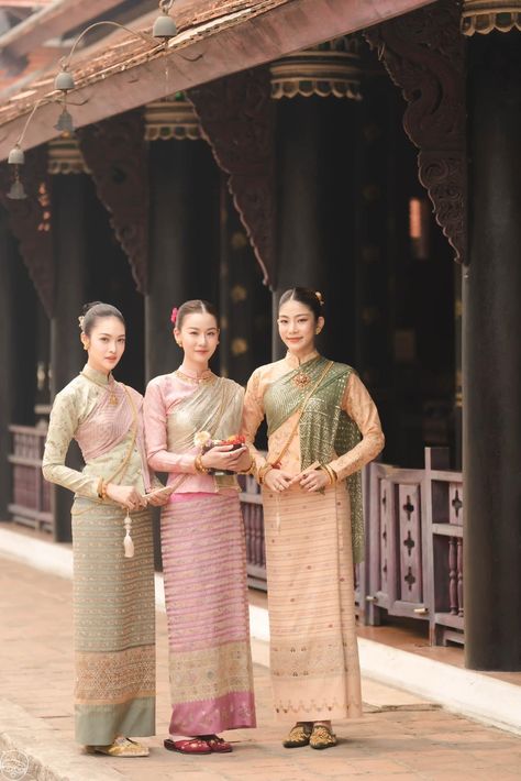 Thailand Traditional Dress, Thai Traditional Clothing, Laos Clothing, Asian Traditional Fashion, Thailand Traditional, Thailand Dress, Traditional Thai Clothing, Thai Costume, Thai Wedding Dress