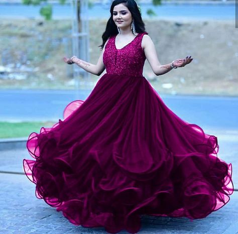 Indian Designer Dresses Party Wear, Long Frocks Indian Designer Dresses, Long Frocks Indian, Indian Designer Dresses, Shop Gowns, Net Gowns, Long Gown Design, Frock For Women, Long Gown Dress