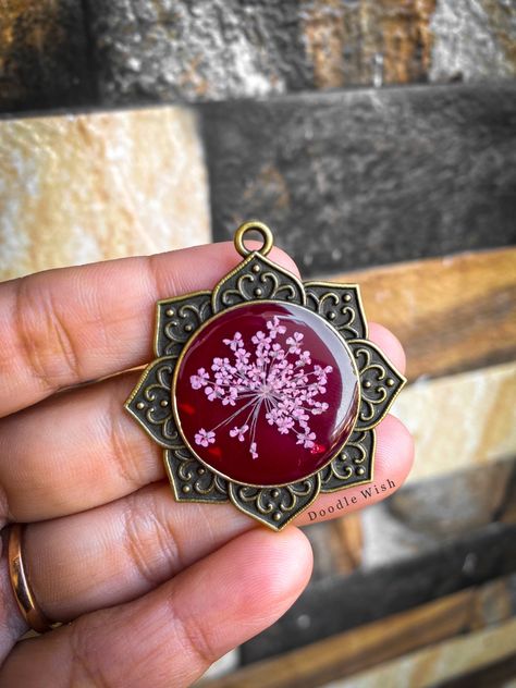 Press Flowers, Pressed Flower Necklace, Resin Pour, Dried And Pressed Flowers, Resin Projects, Antique Pendant, Indian Earrings, Vintage Pendant, Floral Jewellery