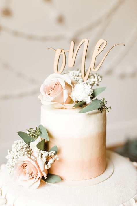 Diy Boho Smash Cake, First Birthday Rose Theme, Rose Cake Smash, Boho Flower Birthday Party, Isn’t She Onederful Cake, Isnt She Onederful Cake, Isn't She Onederful Birthday Cake, Isnt She Onederful Birthday Theme Cake, Boho Smash Cake Girl