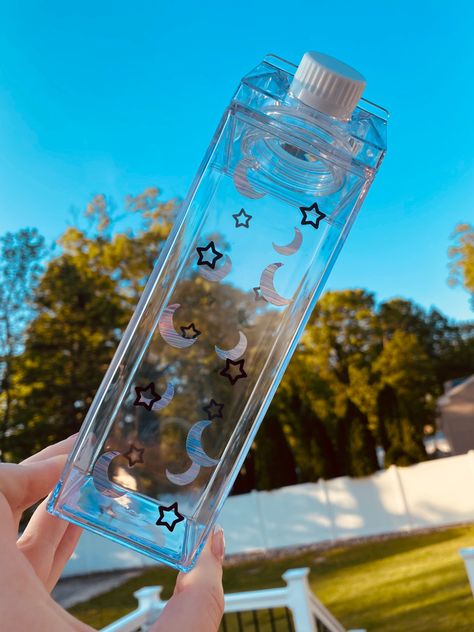 Cute Milk Carton Water Bottles, Clear Milk Carton Water Bottle, Personalized School Supplies Labels, Milk Water Bottle, Milk Carton Bottle, Bottle Design Water, Aesthetic Water Bottle, Milk Carton Water Bottle, Carton Water Bottle