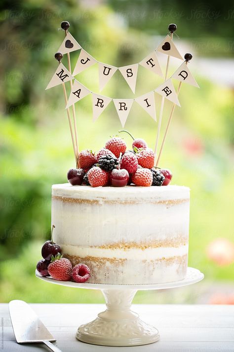 Wedding Cake Easy, For Brother Birthday Wishes, Brother Birthday Wishes, Cake With Fresh Berries, Heart Touching Birthday Wishes, Birthday Wishes For Brother, Berry Cake, Wedding Cake Rustic