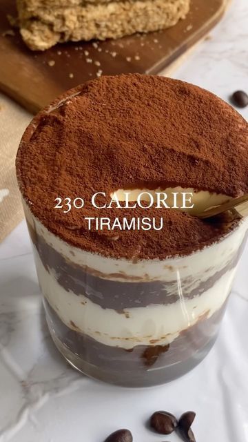 Veera on Instagram: "230 CALORIE TIRAMISU - I can’t believe I didn’t make this sooner it’s so lush! (Sorry in advance to any Italians I offend) It’s so easy to make and tastes literally amazing I can’t get enough 😋 PLUS it’s single serve so no temptation to eat excessive calories! Macros: 229 calories 34g carbs 15g protein 3g fat Ingredients: * 2 wheatabix * 150ml brewed coffee/espresso * 50g ultra light cream cheese * 75g 0% fat yogurt * 3-4 tbsp stevia (or any 0 cal sweetener) * Weetabix Recipes, Overnight Oats Recipe Healthy, Sweet Snacks Recipes, Healthy Sweets Recipes, Food Recepie, Easy Baking Recipes, April 25, Healthy Sweets, Healthy Dessert Recipes