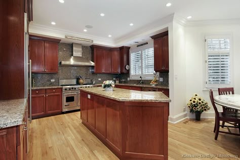 Traditional Medium Wood-Cherry Kitchen Cabinets #54 (Kitchen-Design-Ideas.org) Kitchen Cabinets Light Wood, Kitchen Cabinets And Flooring, Cherry Wood Kitchen Cabinets, Cherry Wood Kitchens, Cherry Wood Cabinets, Light Wood Kitchens, Kitchen Lighting Design, Dark Wood Kitchens, Cherry Kitchen