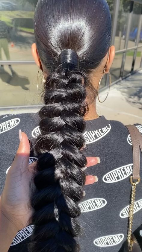 jrenee.coiffures on Instagram: This is still Probably my one of my favorite textured braid ponytails I’ve done 😍✨😍 Book your appointment before it’s to late !… One Braid Ponytail, Textured Braid, Braided Ponytail Weave, Sleek Braided Ponytail, Braid Ponytail, High Ponytail Hairstyles, Short Box Braids Hairstyles, Sleek Ponytail Hairstyles, Feed In Braids Hairstyles