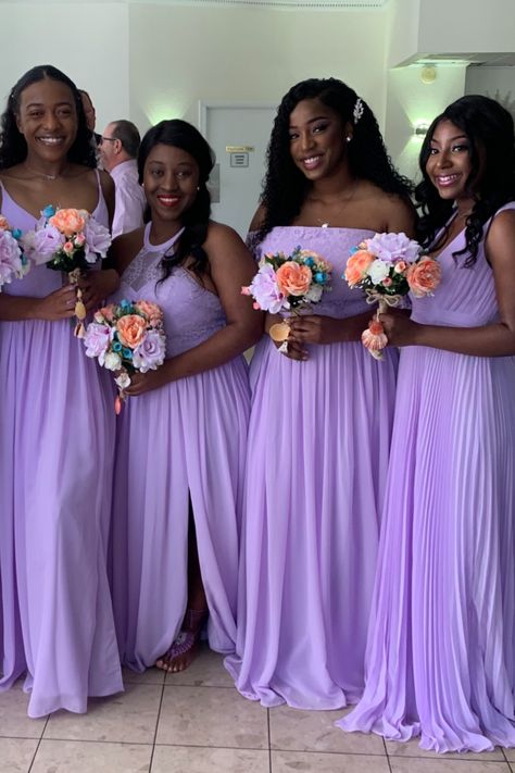 Light Purple Bridesmaid Dresses Black Women, Light Blue And Purple Wedding Bridesmaid Dresses, Lavender Bridesmaid Dresses Black Women, Pink Wedding Dress Bridesmaids, Wedding Colors Lilac, Lavender Wedding Dresses, Peach Purple Wedding, Briadsmaid Dresses, Lilac Bridesmaids