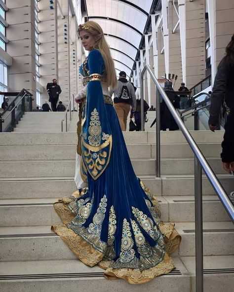 Mystical Costumes, Zelda Costume, Elven Princess, Sparkly Fabric, Princesa Zelda, Botw Zelda, Zelda Cosplay, Diy Kostüm, Zelda Breath