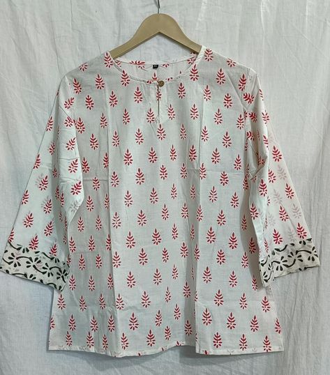 Printed Cotton Tops, Cotton Tops Designs, Smart Casual Women Outfits, Short Kurtis, Simple Kurti, Dress Designing, Smart Casual Women, Pregnancy Fashion, Simple Kurti Designs