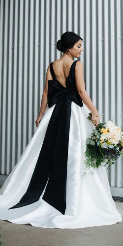 21 Gothic Wedding Dresses: Challenging Traditions – Olga Reznikova – Medium Wedding Dress With Black Bow, Black White Wedding Dress, Bridal Themes, Gothic Wedding Dresses, Wedding Dresses White, Gothic Angel, Big Wedding Dresses, Bridal Party Gowns, Gothic Wedding Dress