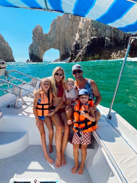 Cabo Guide - Lolo Webb Holiday With Family Aesthetic, Family On Holiday, Cabo Family Photos, Dream Family Aesthetic, 4 Kids Aesthetic, Family Goals Future, Preppy Family Photos, 5 Kids Family, Family Holiday Aesthetic