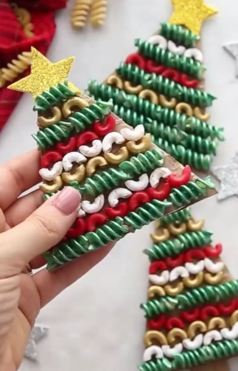 Kidsclever on Instagram: “MACARONI & PASTA CHRISTMAS TREES 🎄 Who remembers making macaroni ornaments as a kid?! 🙋🏻‍♀️ Double Tap if you do ❤️ . . . . . . Thank you…” Macaroni Crafts, Christmas Pasta, Pasta Crafts, Macaroni Pasta, Kids Holiday, Christmas Party Ideas, Holidays With Kids, Christmas 2024, Second Grade