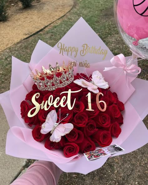 Sweet 16 Bouquet Flowers, 16 Birthday Flowers, Sweet 15 Flower Bouquet, Sweet 16 Flower Bouquets, Sweet 16 Flowers Arrangements, Diy Birthday Bouquet Ideas, Diy Birthday Flower Bouquet, Flower Bouquet Ideas Gift, Bouquet Ideas Gift