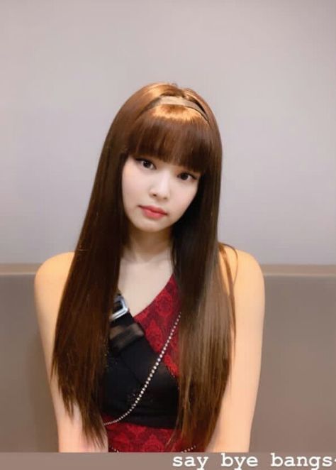 @jennierubyjane  Instagram stories #Jennie #Blackpink Straight Bangs, Jennie Kim Blackpink, Ruby Jane, Jennie Lisa, The Revolution, Blackpink Photos, Blackpink In Your Area, Black Pink Kpop, Blackpink Fashion