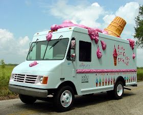 Ice Cream Festival, Foodtrucks Ideas, Ice Cream Car, Mobile Food Cart, Mobile Food Trucks, Hot Dog Cart, Ice Cream Man, Ice Cream Cart, Ice Cream Van