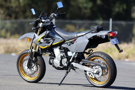 CycleOnline.com.au test rides the 2016 Suzuki DR-Z400 SM. Suzuki Drz 400, Suzuki Drz400sm, Suzuki Dr650, Street Fighter Motorcycle, Dr 650, Cool Dirt Bikes, Character Pictures, Cartoon Character Pictures, Dual Sport