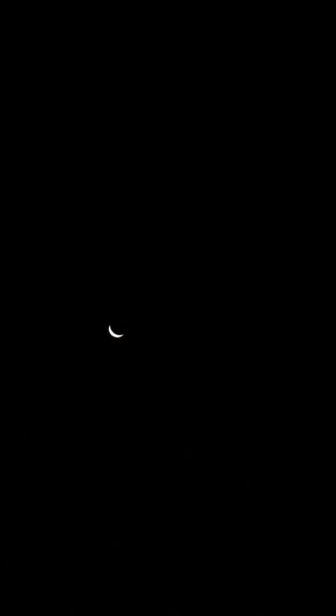 Mekka Islam, Dark Black Wallpaper, Phone Wallpaper Boho, The Moon Is Beautiful, Moon Pictures, 8 Bits, Soft Wallpaper, Pop Art Wallpaper, Insta Profile Pic