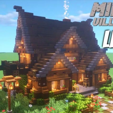 With an impressive structure, the Cozy Librarian House is extremely suitable for the rural village theme. The house is mainly made of wood with a combination of many different types of wood, so the main color of the house is brown, creating a cozy and charming feeling. House Minecraft Ideas, Cute Minecraft Builds, Minecraft Village, Minecraft Structures, Minecraft House Ideas, Oak House, Minecraft Farm, Cool Minecraft Houses, Rural Village