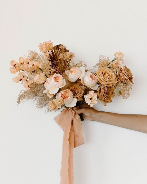 Details, Darling on Instagram: “We’re giving you beautiful organic flowers to start your week, darling! Florals: @cultivatedbyfaith Planning + Design: Kenzie from…” Organic Bridal Bouquet, Bel Air Bay Club Wedding, Dahlia Bridal Bouquet, Zion Wedding, Mocha Mousse, Orange Bouquets, Colorful Wedding Flowers, Boho Bouquet, Cream Wedding