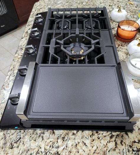 Samsung 30-in 5 Burners Stainless Steel Gas Cooktop in the Gas Cooktops department at Lowes.com Gas Stove Top With Griddle, Gas Cooktop Kitchen, Cast Iron Burner, Gas Stove Top, Cast Iron Griddle, Griddle Cooking, Mexico House, Drip Pan, Grilled Sandwich