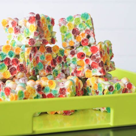 Rainbow Rice, Hungry Caterpillar Party, Hungry Caterpillar Birthday, Krispy Treats, Cereal Treats, Krispies Treats, Rice Krispy, Cereal Bars, Rice Crispy Treats