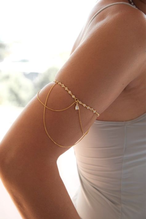 Gold Bohemian Crystal Bracelet For Wedding, Bohemian Gold Crystal Bracelet For Wedding, Medusa Jewelry, Jóias Body Chains, Arm Bracelet, Arm Accessories, Goddess Jewelry, Arm Jewelry, Arm Bracelets