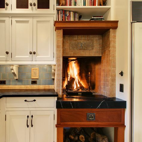 a fireplace in the KITCHEN?  Yesssss!!! Kitchen Wood Fired Oven, Fireplace For Cooking, Kitchen Fireplace Ideas, Fireplace In The Kitchen, Kitchen Hearth, Kitchen With Fireplace, Fireplace Cooking, Fire Oven, Brick Cottage