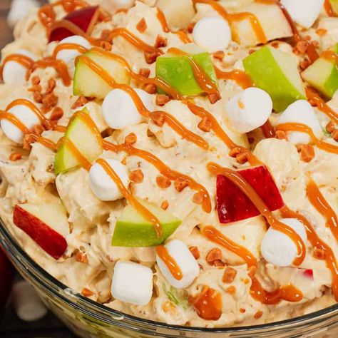 Taffy Apple Salad, Apple Dip Recipe, Recipes Using Cream Cheese, Caramel Apple Salad, Taffy Apple, Cold Dessert Recipes, Chocolate Peanut Butter Desserts, Caramel Apple Dip, Apple Salad Recipes