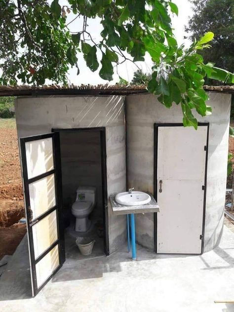 Outdoor Restroom, Outside Showers, Cottage Front Doors, Bamboo Outdoor, Indoor Outdoor Bathroom, Outdoor Bathroom Design, Composting Toilets, Outdoor Toilet, Bathroom Dimensions