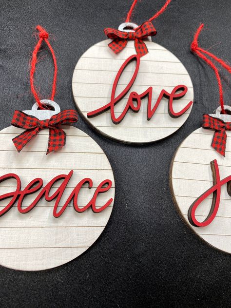 Christmas Ornaments - Discover thousands of brands and great products, all catered for the modern shopper like YOU. Check It Out Now! Engraver Projects, Laser Cut Ornaments, Engraver Ideas, Round Christmas Ornaments, Laser Christmas, Crafts Vintage, Engraved Ornaments, Laser Cut Wood Crafts, Laser Projects