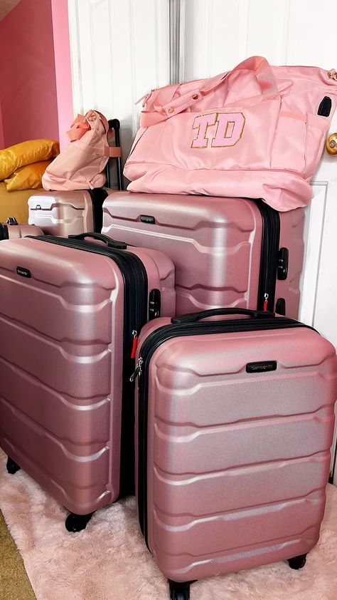 I needed a cute new luggage set that was cute, durable, and has lots of space. I found this pink 3 piece luggage set on Amazon, and it was perfect for my trip to Miami! I love that it has TSA locks and is expandable. Check out my blog for my fulll review on this pink Amazon luggage set! Amazon Luggage, Luggage Sets Cute, Pink Luggage Sets, Trip To Miami, Pink Luggage, Cute Luggage, 3 Piece Luggage Set, Pink Amazon, Fancy Bags