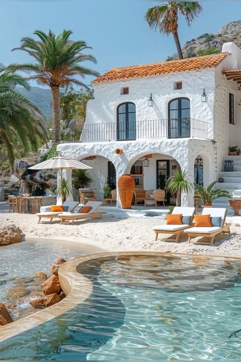 Greek Houses Exterior, Italian Beach House, Mediterranean Resort, Beautiful Small Homes, Greek Vacation, Coastal Architecture, Caribbean Homes, Beachfront House, Greek House