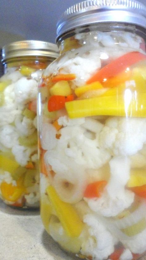 💘 "Pickled Cauliflower".. 💘.. . - From: Creative Homemaking I recently found this recipe for pickled cauliflower & decided I needed to give it a try.!! .. I love that w/ these pickling recipes you don’t have to use a boiling water canner.!! .. The vinegar preserves the vegetables & you can just store them in the fridge till you are ready to eat them, cause - no canning required.!! . These will last a month or 2- in your fridge.!! . Yummm.!! . 💘.. Pickled Cauliflower Recipe, Pickled Vegetables Recipe, Pickle Recipes Homemade, Pickled Cauliflower, How To Make Pickles, Canning Vegetables, Cauliflower Recipe, Homemade Pickles, Pickled Veggies