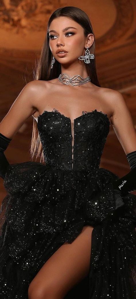 Prom Dresses Glitter, Black Tulle Prom Dress, Quinceanera Dresses Black, Quinceanera Dresses Red, Dresses Glitter, Purple Quinceanera Dresses, Black Quinceanera Dresses, Black Lace Prom Dress, Red Quinceanera Dresses