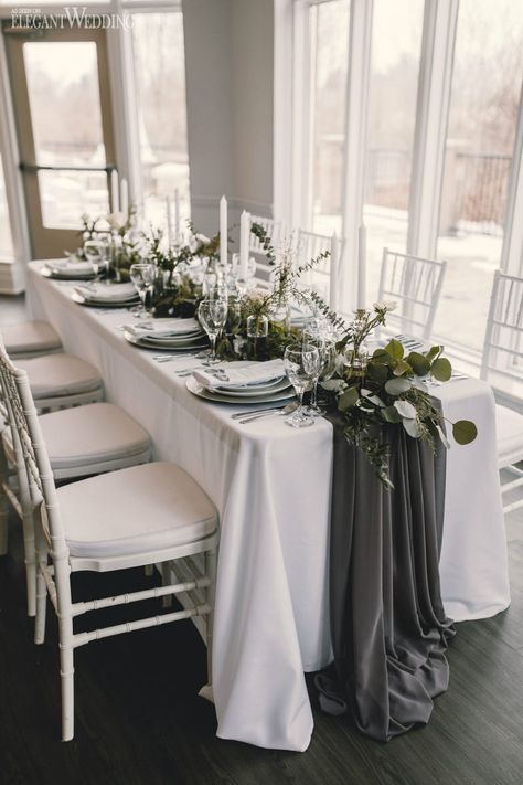 25th Wedding Anniversary Party Ideas Silver, Blue And Silver Party Decorations, White Christmas Party Theme, Winter Wonderland Tablescape, Winter Theme Wedding, Winter Wedding Table Decorations, Engagement Party Table, Winter Themed Wedding, Winter Engagement Party