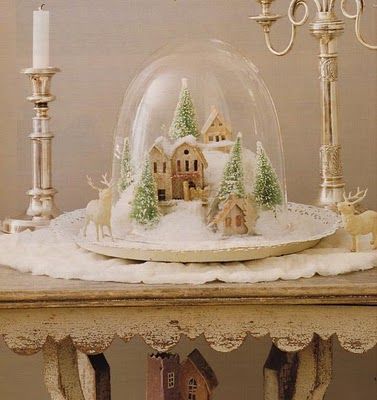 Pretty winter village under the cloche Cloche Decor, Christmas Villages, Noel Christmas, Glitter Christmas, Winter Crafts, Christmas Love, Snow Globe, Christmas Table Decorations, Christmas Joy