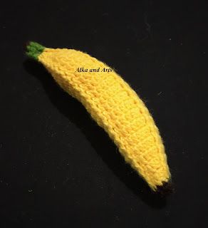 Banana Crochet Pattern Free, Crochet Banana Pattern Free, Crochet Fridge, Banana Crochet, Crochet Banana, Banana Pattern, Crochet Fruit, Fruit Dishes, Crochet Food